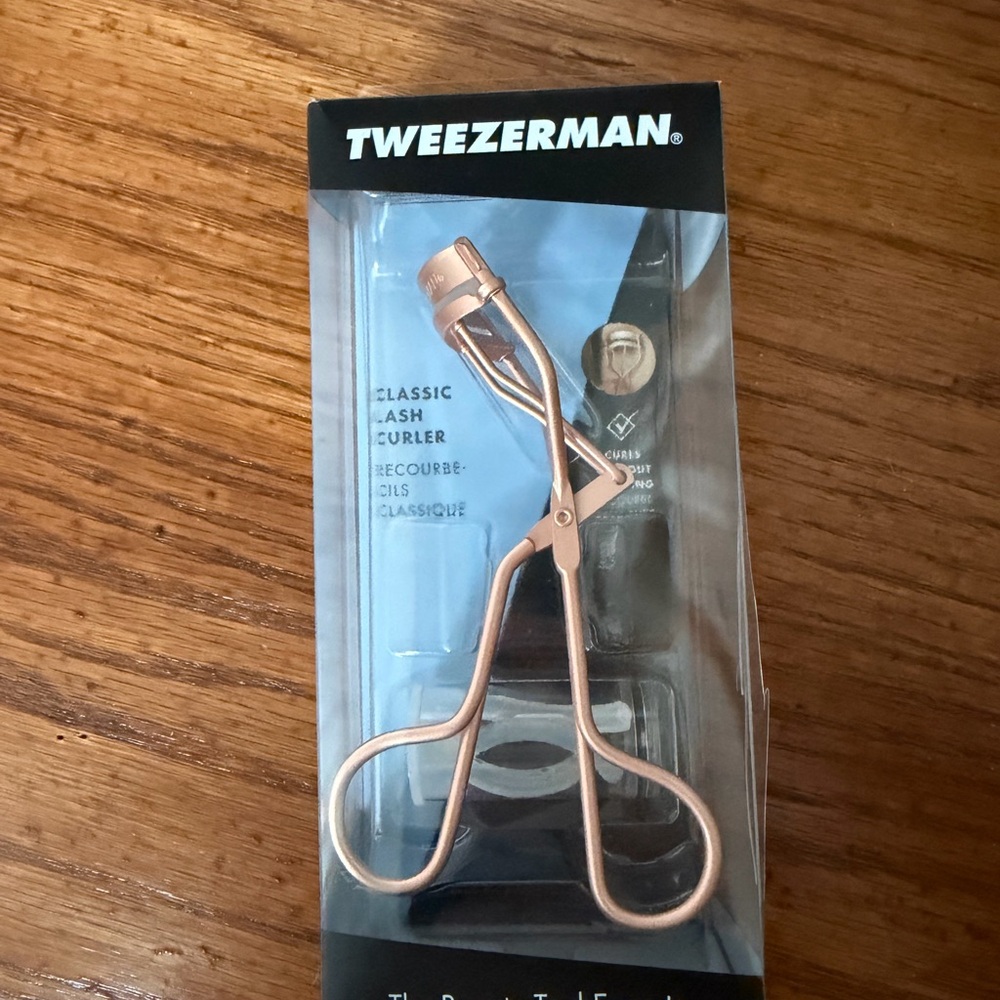 Tweezerman Classic Lash Curler in Rose Gold